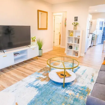 Hillcrest, Univ Heights Retreat Apartment